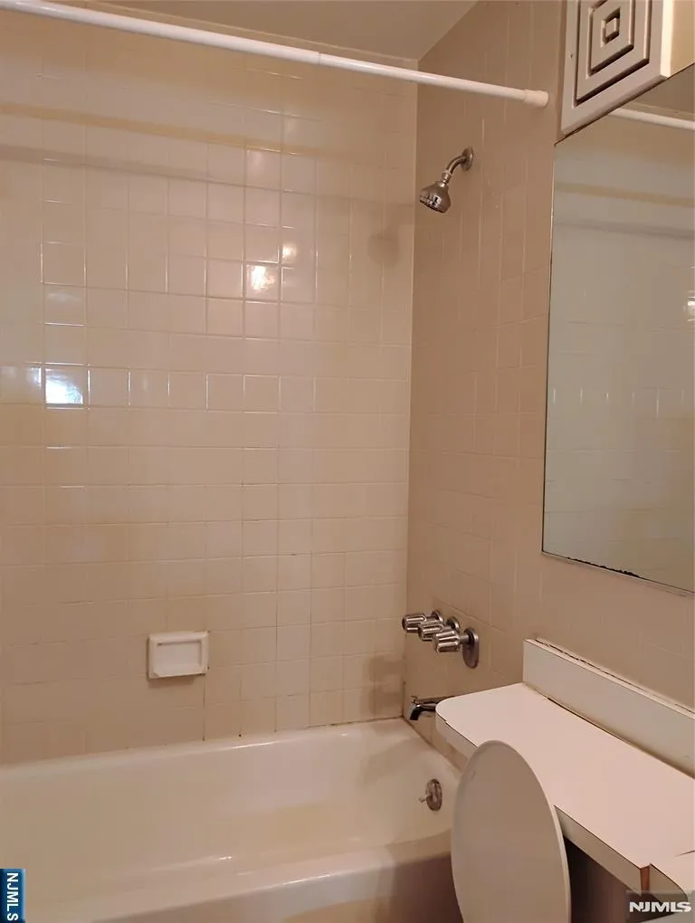 10 Orchard Street 3F Hackensack, NJ 07601