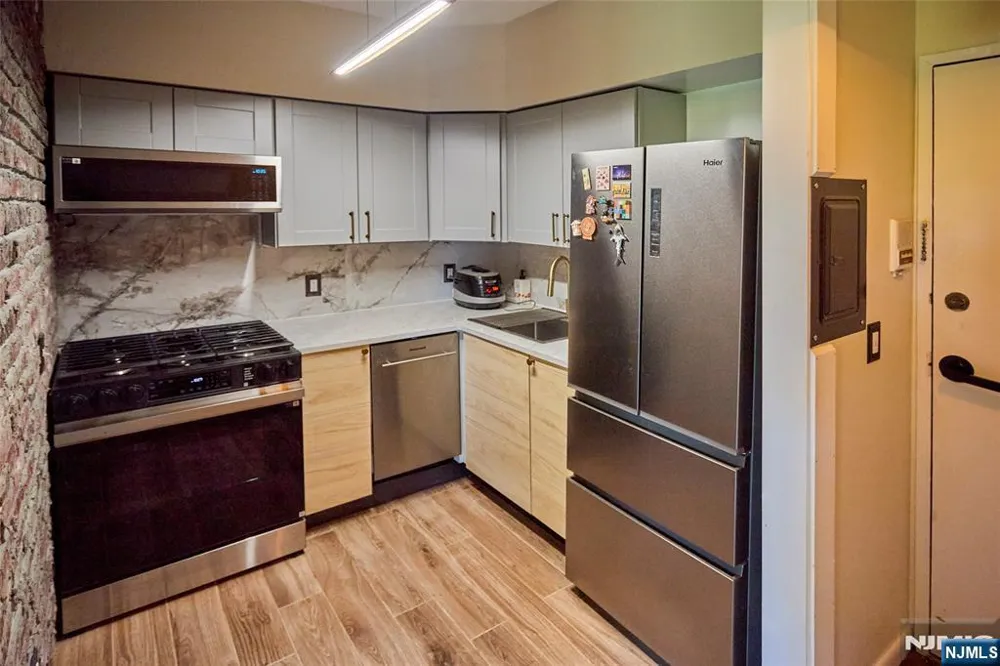 57 Brookway Avenue 2D Englewood, NJ 07631