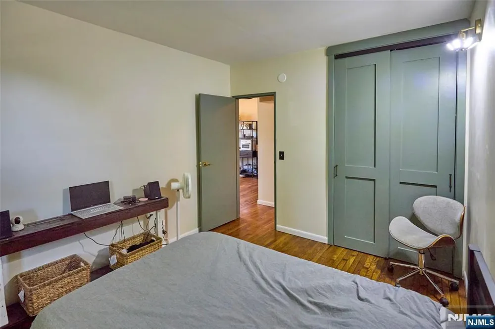 57 Brookway Avenue 2D Englewood, NJ 07631