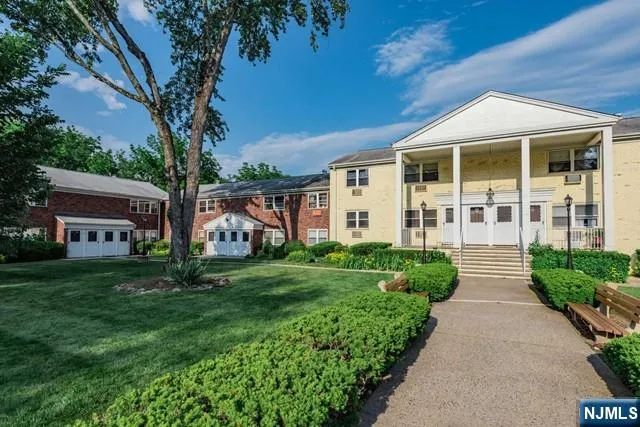 127 Regency Park Ramsey, NJ 07446