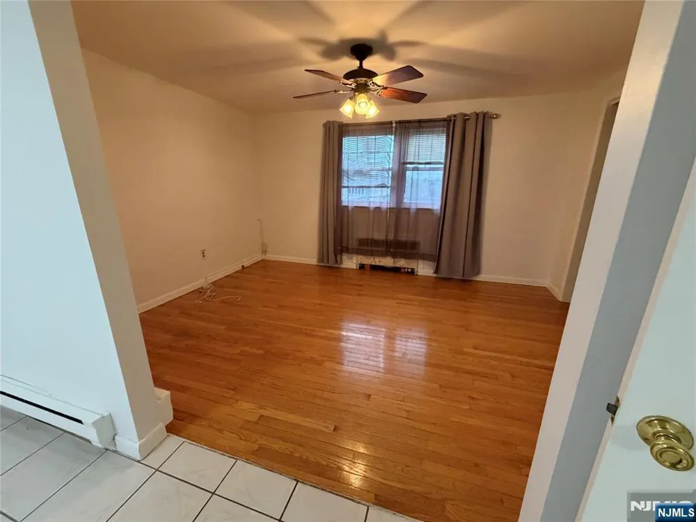268 Orient Way Lyndhurst, NJ 07071