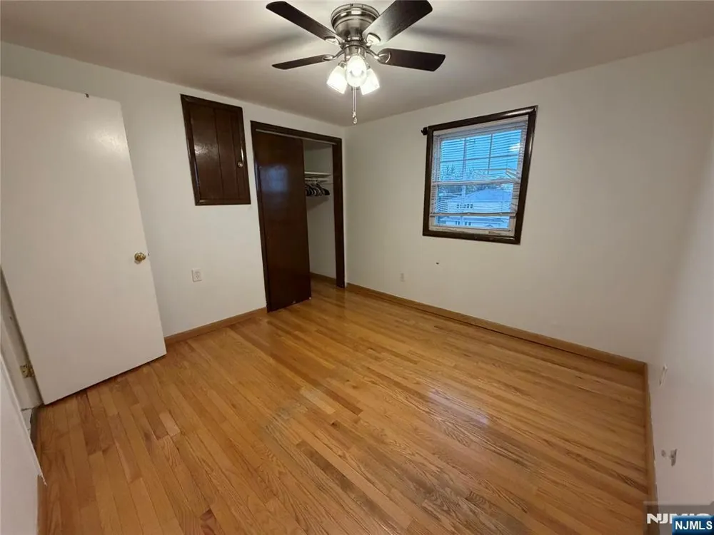 268 Orient Way Lyndhurst, NJ 07071