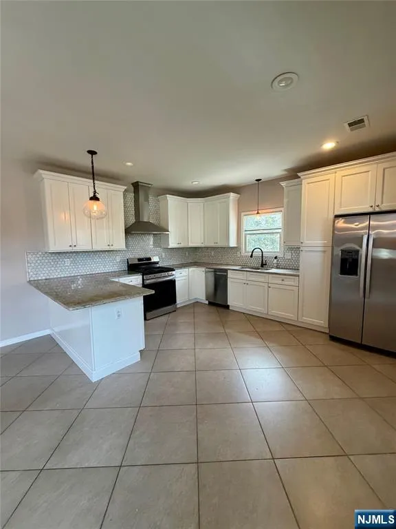 344 2nd Avenue Lyndhurst, NJ 07071