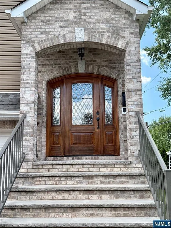 344 2nd Avenue Lyndhurst, NJ 07071