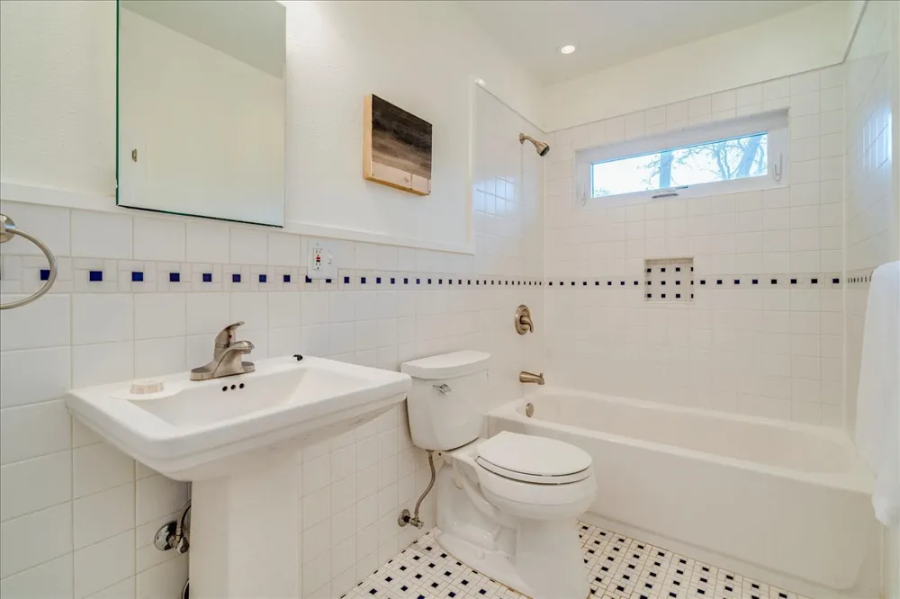 2505 Riddle Road Austin, TX 78748