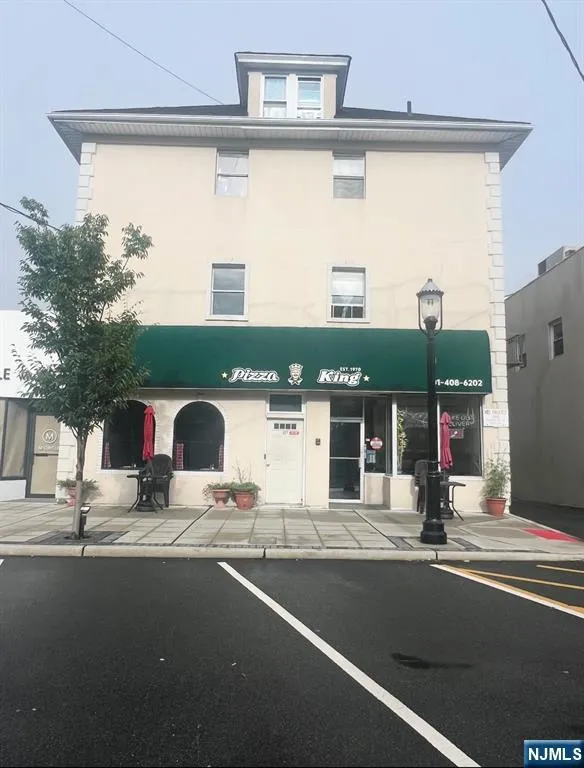 807 Abbott Boulevard 4 Fort Lee, NJ 07024