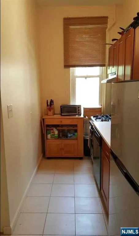 107 4th Street 1W Hoboken, NJ 07030