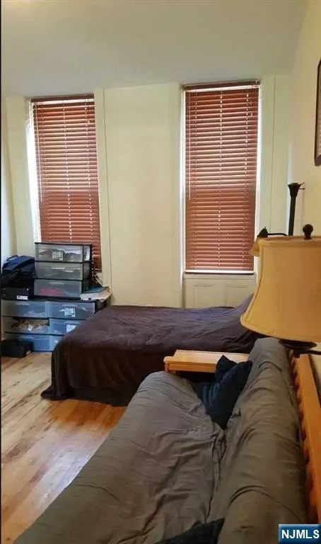 107 4th Street 1W Hoboken, NJ 07030