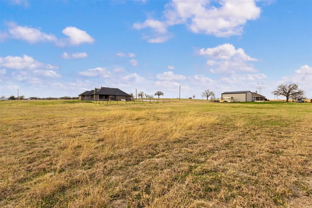 170 Rolling Hills Boulevard Alvord, TX 76225