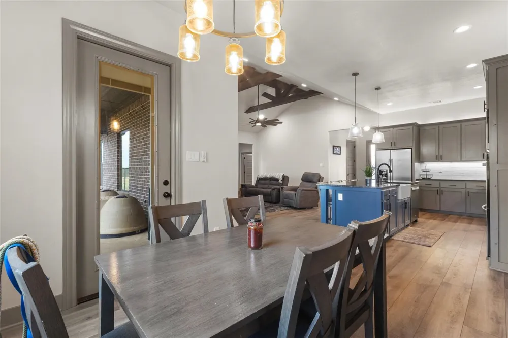170 Rolling Hills Boulevard Alvord, TX 76225