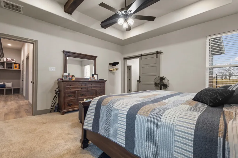 170 Rolling Hills Boulevard Alvord, TX 76225
