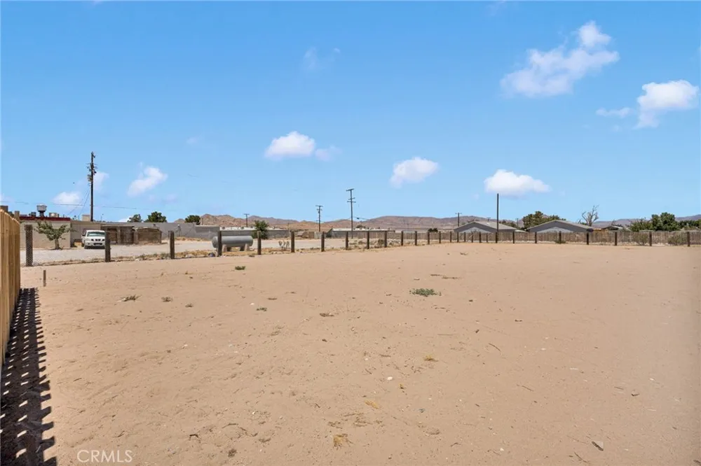 32838 Old Woman Springs Lucerne Valley, CA 92356