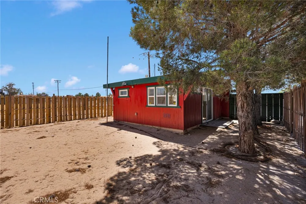 32838 Old Woman Springs Lucerne Valley, CA 92356