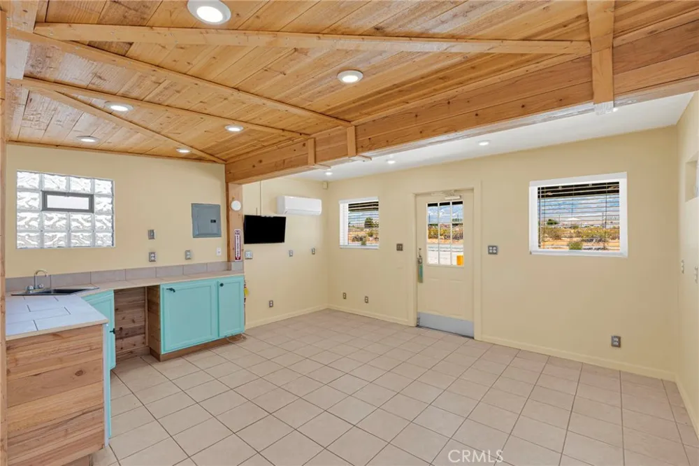32838 Old Woman Springs Lucerne Valley, CA 92356
