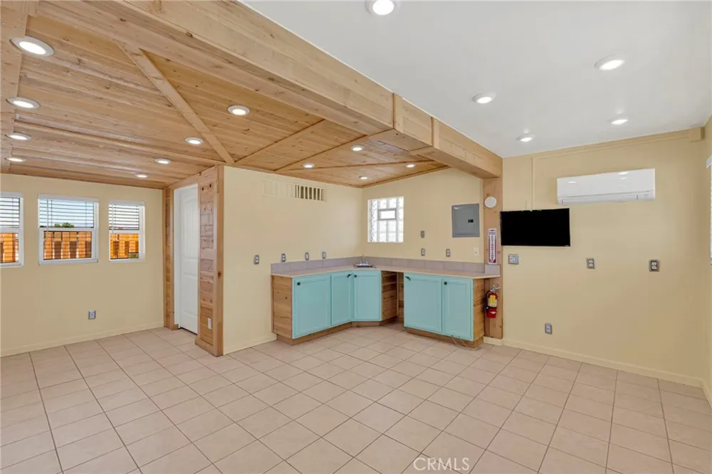 32838 Old Woman Springs Lucerne Valley, CA 92356