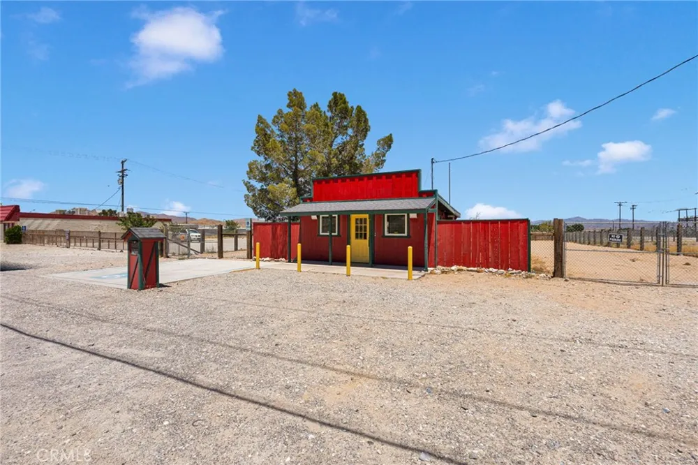 32838 Old Woman Springs Lucerne Valley, CA 92356