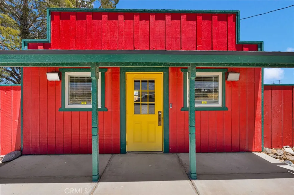32838 Old Woman Springs Lucerne Valley, CA 92356