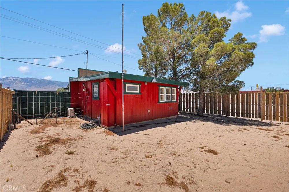 32838 Old Woman Springs Lucerne Valley, CA 92356