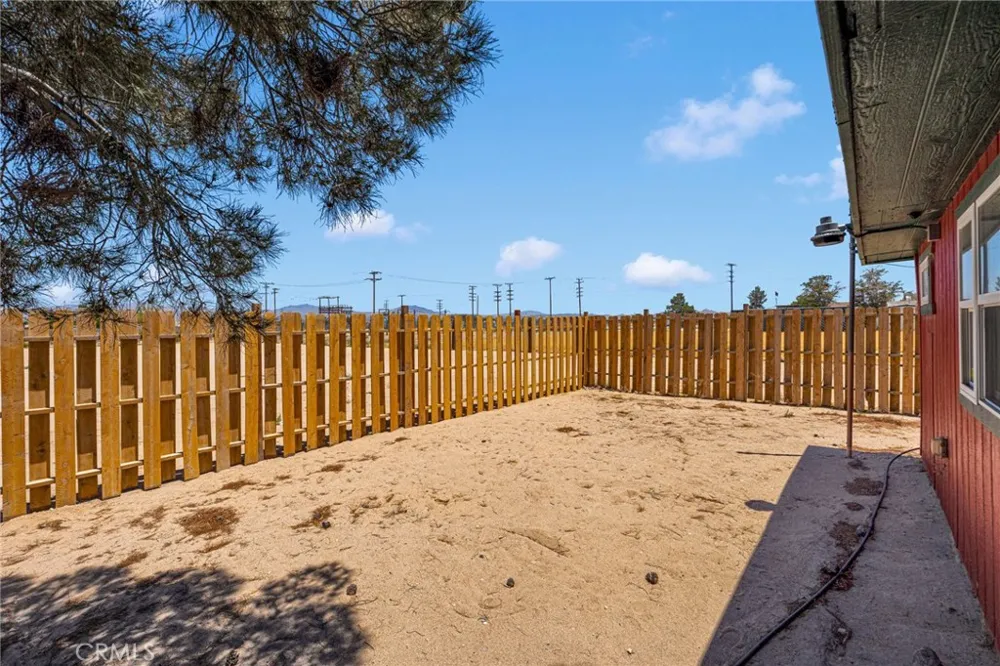 32838 Old Woman Springs Lucerne Valley, CA 92356