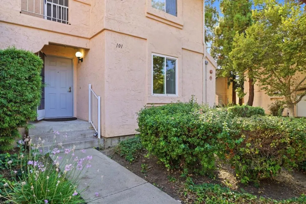 4671 Laurie #101 Livermore, CA 94550