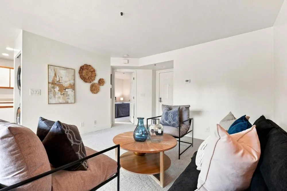 4671 Laurie #101 Livermore, CA 94550
