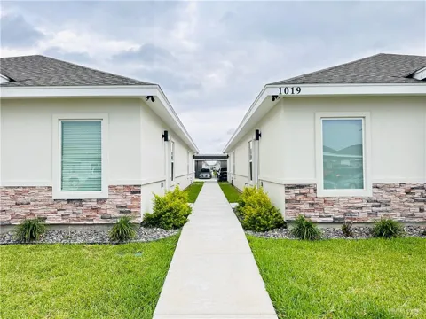 1019 Clarence Avenue #1