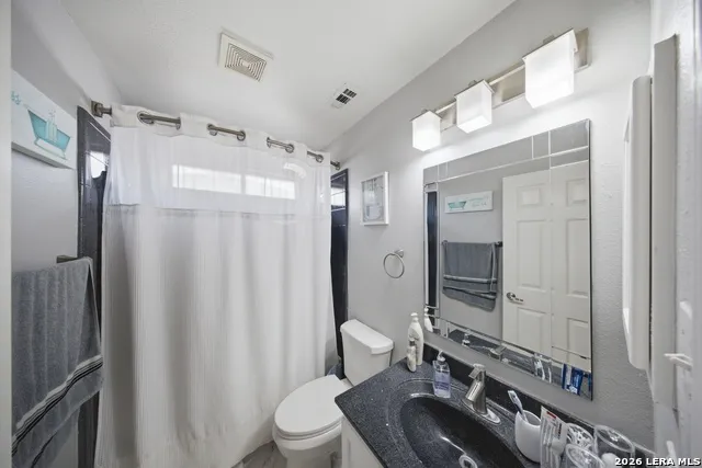 9007 Lilac Hl Universal City, TX 78148