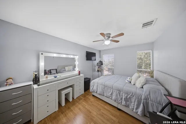 9007 Lilac Hl Universal City, TX 78148