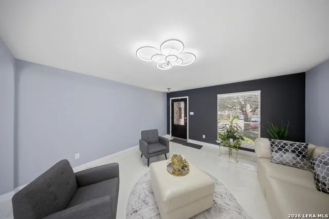 9007 Lilac Hl Universal City, TX 78148