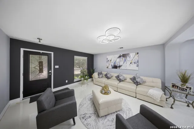 9007 Lilac Hl Universal City, TX 78148