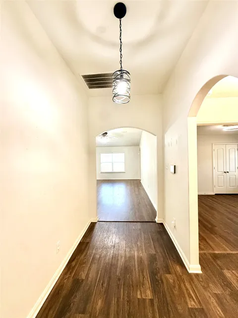 1401 Macy Lane