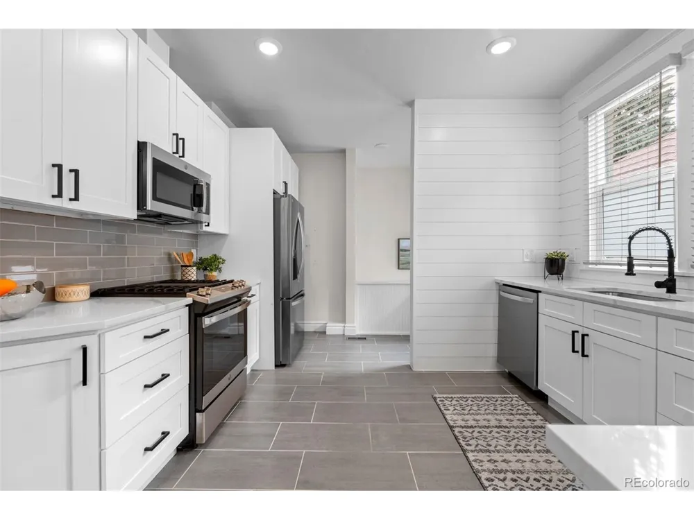 2940 Grove Street Denver, CO 80211
