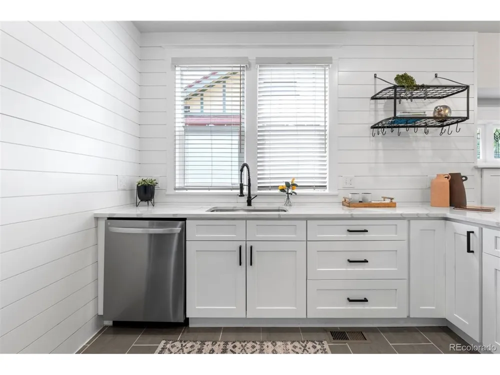 2940 Grove Street Denver, CO 80211