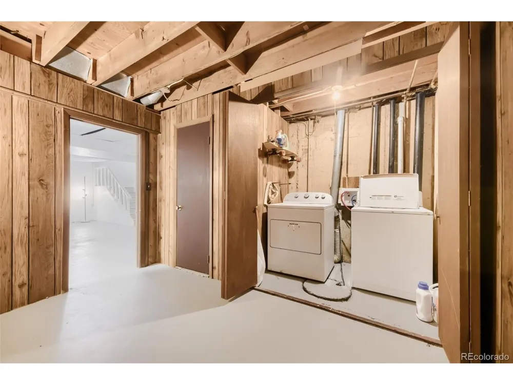 2446 S Vaughn Way #C Aurora, CO 80014