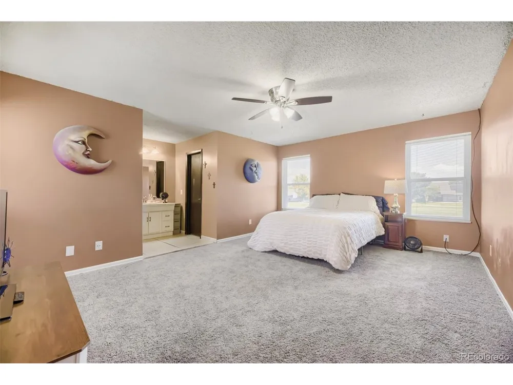 2446 S Vaughn Way #C Aurora, CO 80014