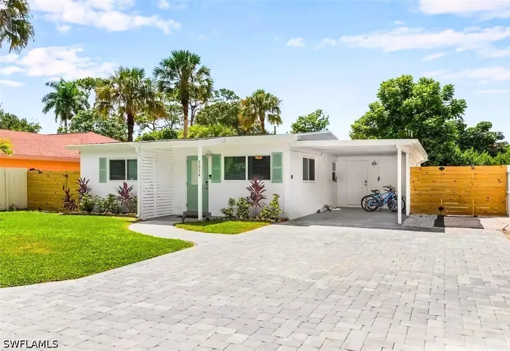 Estey Avenue Naples, FL 34104