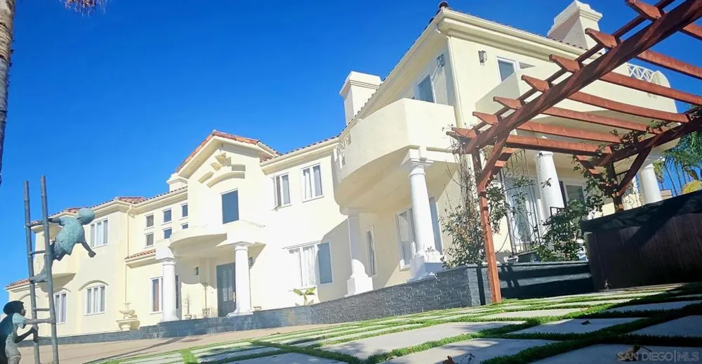 13916 Calle Bueno Ganar Jamul, CA 91935