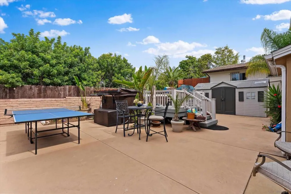 4062 Harney St San Diego, CA 92110