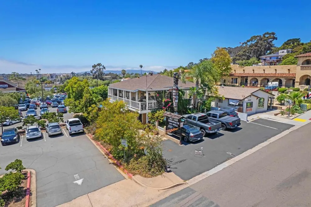 4062 Harney St San Diego, CA 92110
