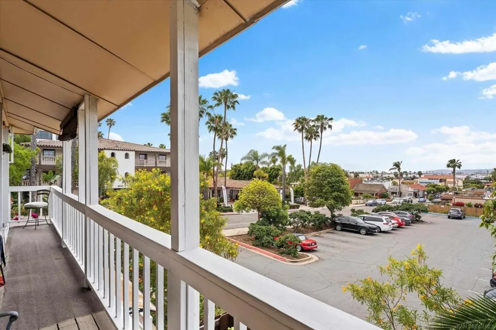 4062 Harney St San Diego, CA 92110