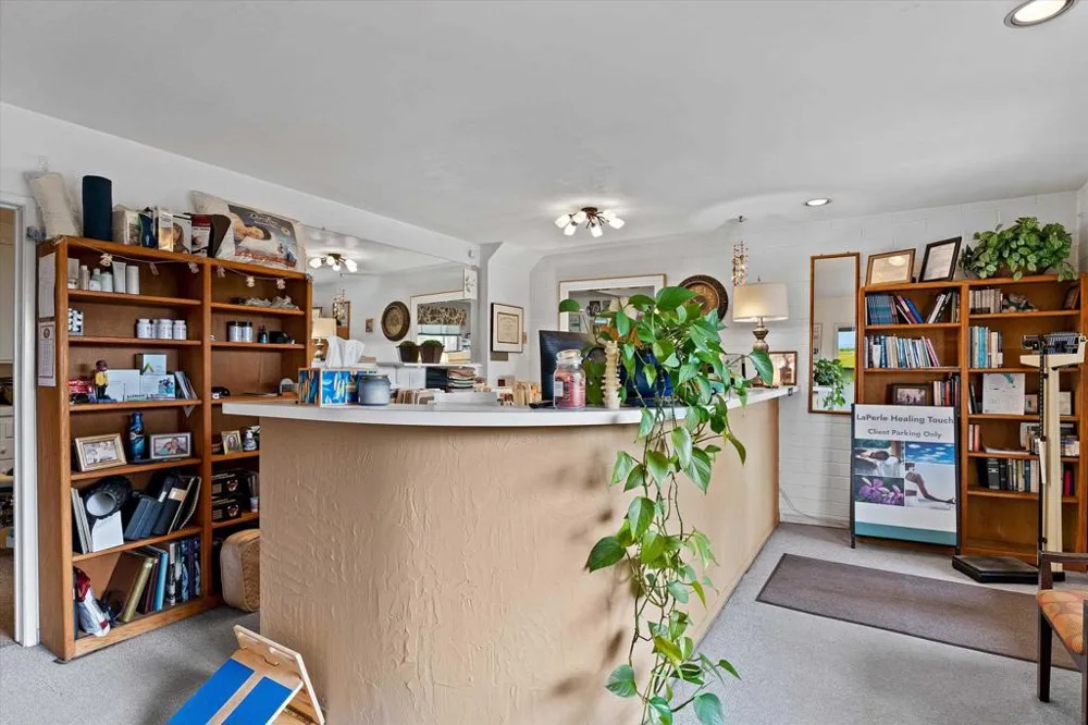 4062 Harney St San Diego, CA 92110