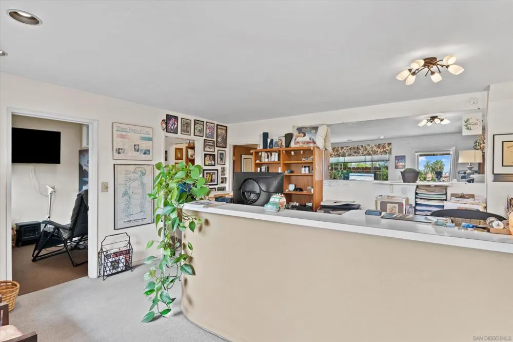 4062 Harney St San Diego, CA 92110