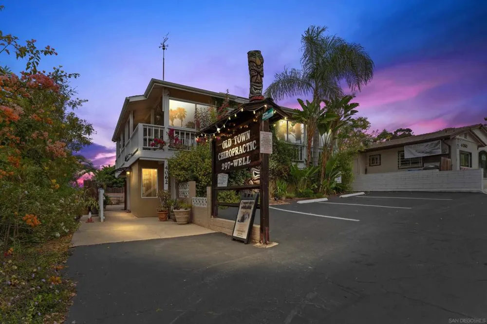 4062 Harney St San Diego, CA 92110