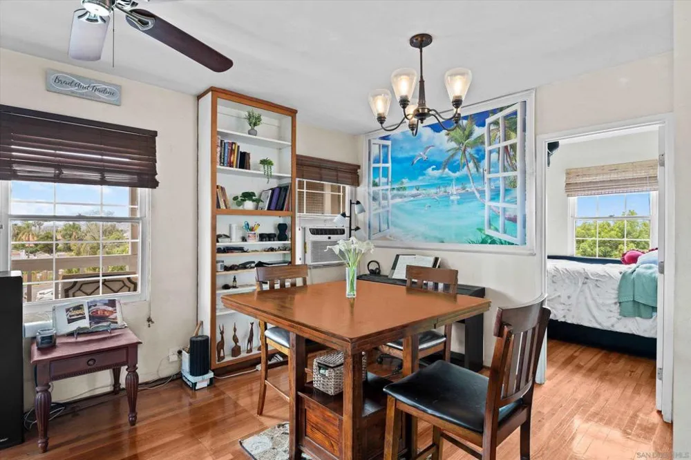 4062 Harney St San Diego, CA 92110