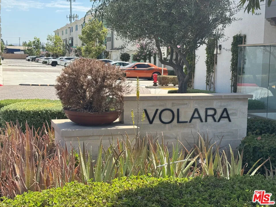 306 S Derek Lane La Habra, CA 90631