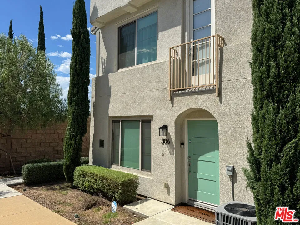 306 S Derek Lane La Habra, CA 90631