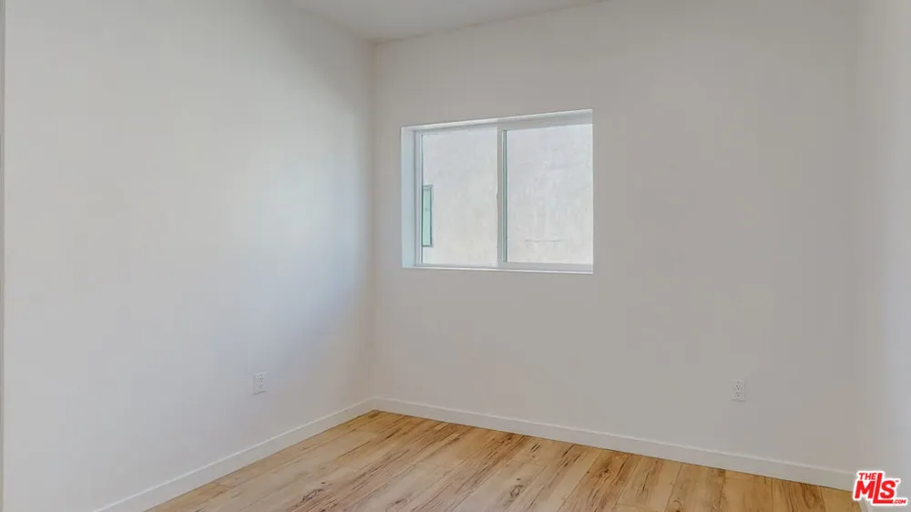 16012 Cantlay Street #1/2 Van Nuys, CA 91406