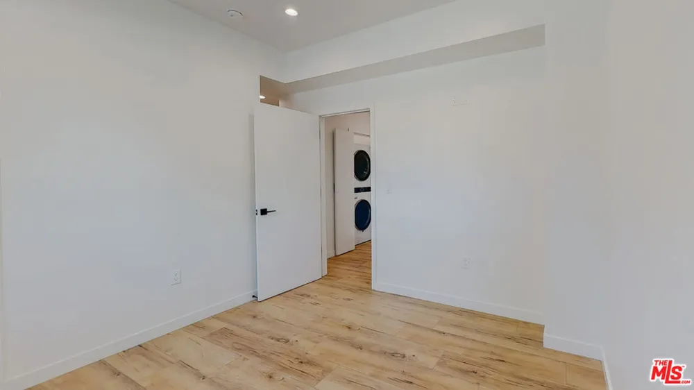 16012 Cantlay Street #1/2 Van Nuys, CA 91406