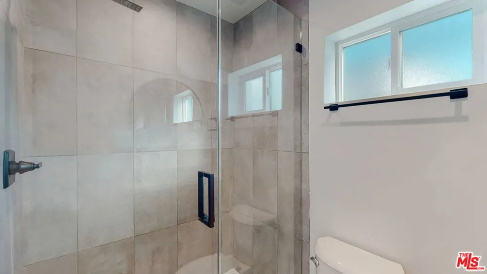 16012 Cantlay Street #1/2 Van Nuys, CA 91406