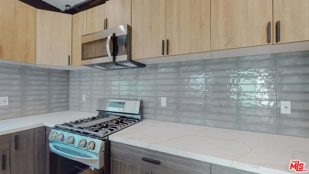 16012 Cantlay Street #1/2 Van Nuys, CA 91406